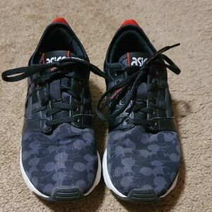 Asics Kids Black and Red Patterned Sneakers, Size 5